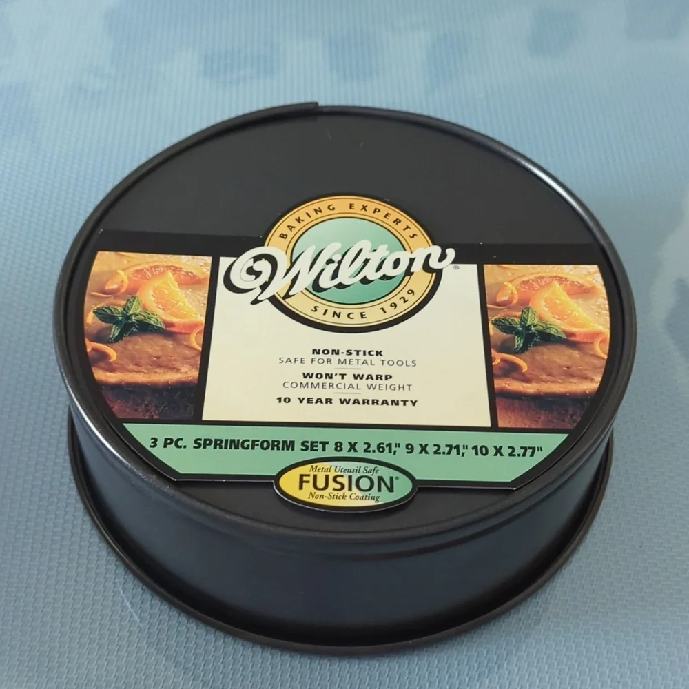 Wilton small spring foam pan